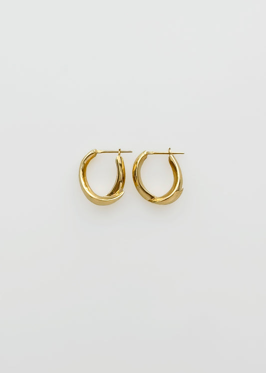 passer gold pierced earrings